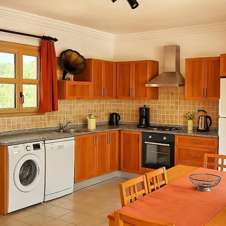 Villa Cedrus